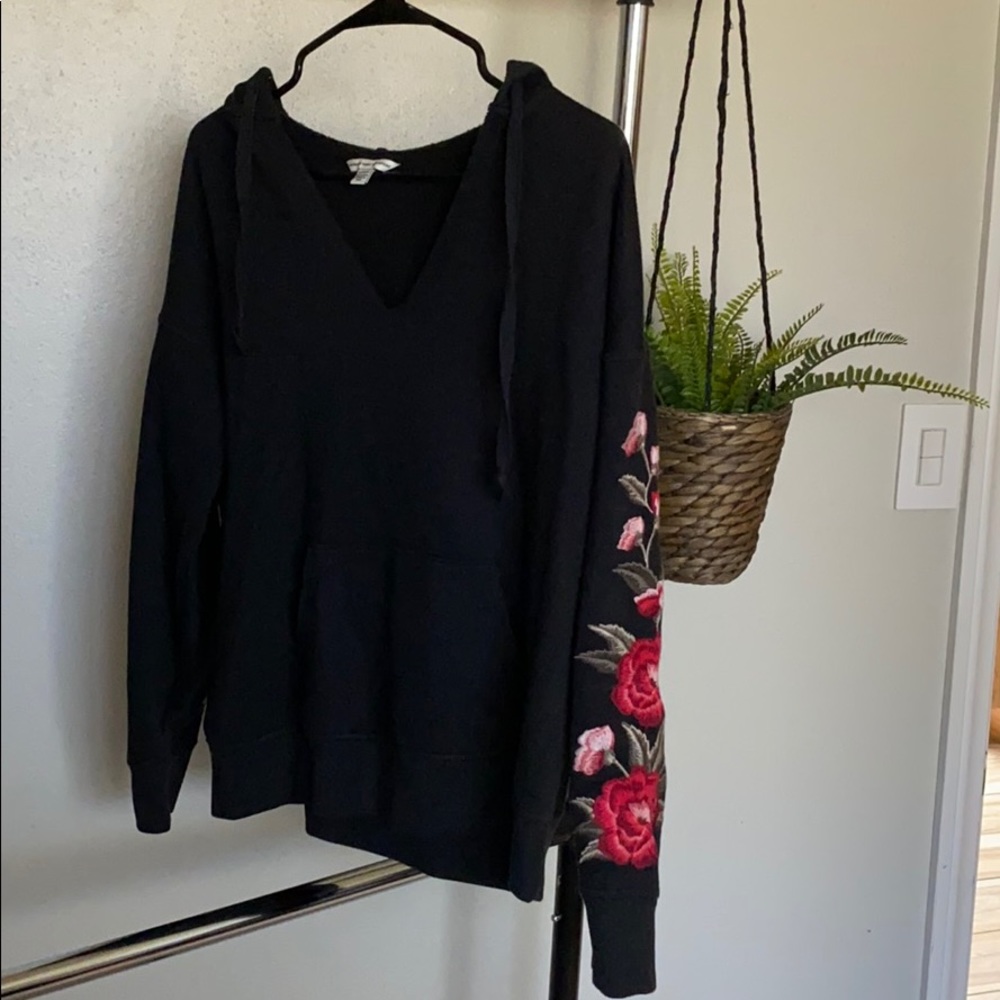 Black Hoodie With Roses